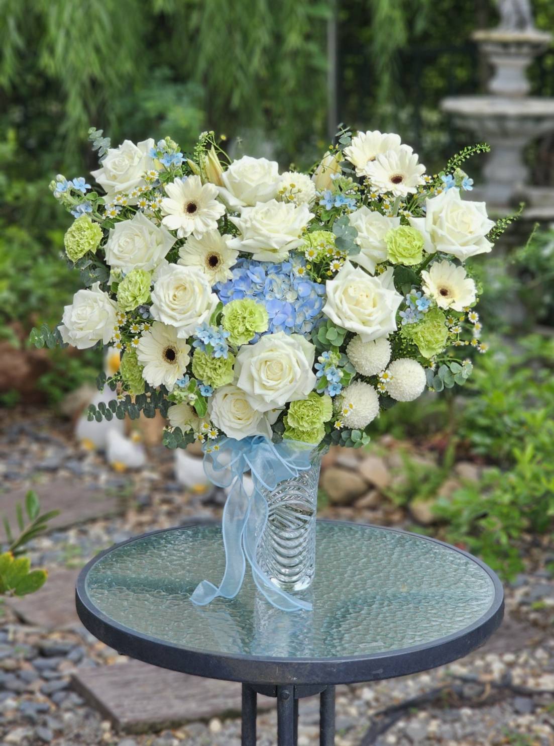 Flower Vases, a real arrangement by ChorPhaka Florist