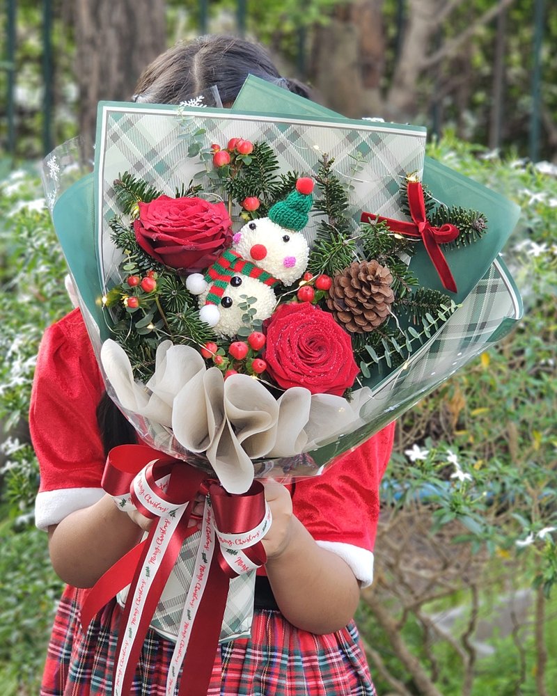 Christmas Flowers No. 1, arranged by ChorPhaka Florist