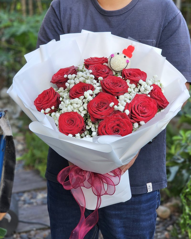 Christmas Flowers No. 4, arranged by ChorPhaka Florist