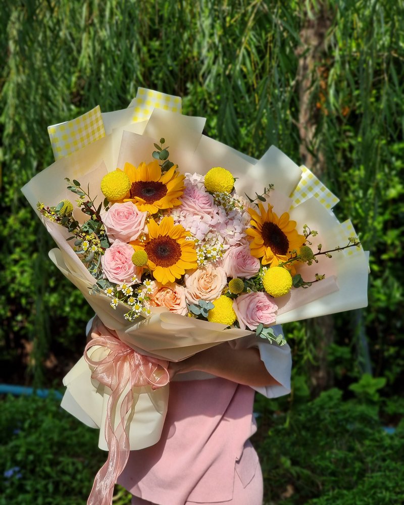 Congratulations Bouquets No. 9, arranged by ChorPhaka Florist