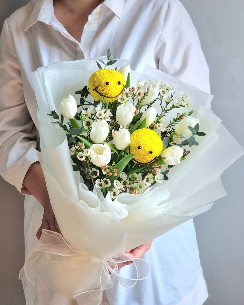 Congratulations Bouquets No. 24, arranged by ChorPhaka Florist