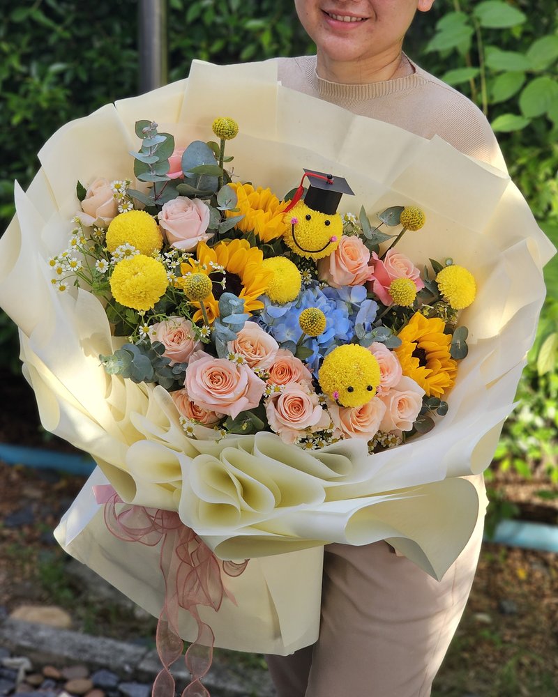 Congratulations Bouquets No. 36, arranged by ChorPhaka Florist