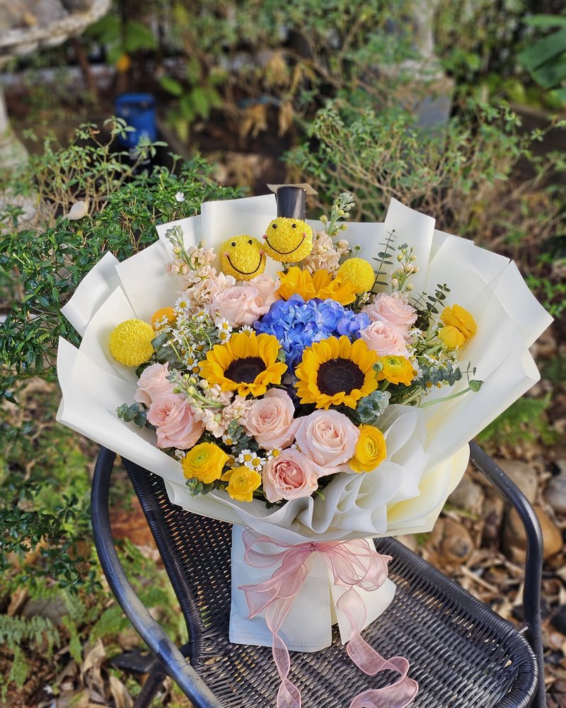 Congratulations Bouquets No. 41, arranged by ChorPhaka Florist