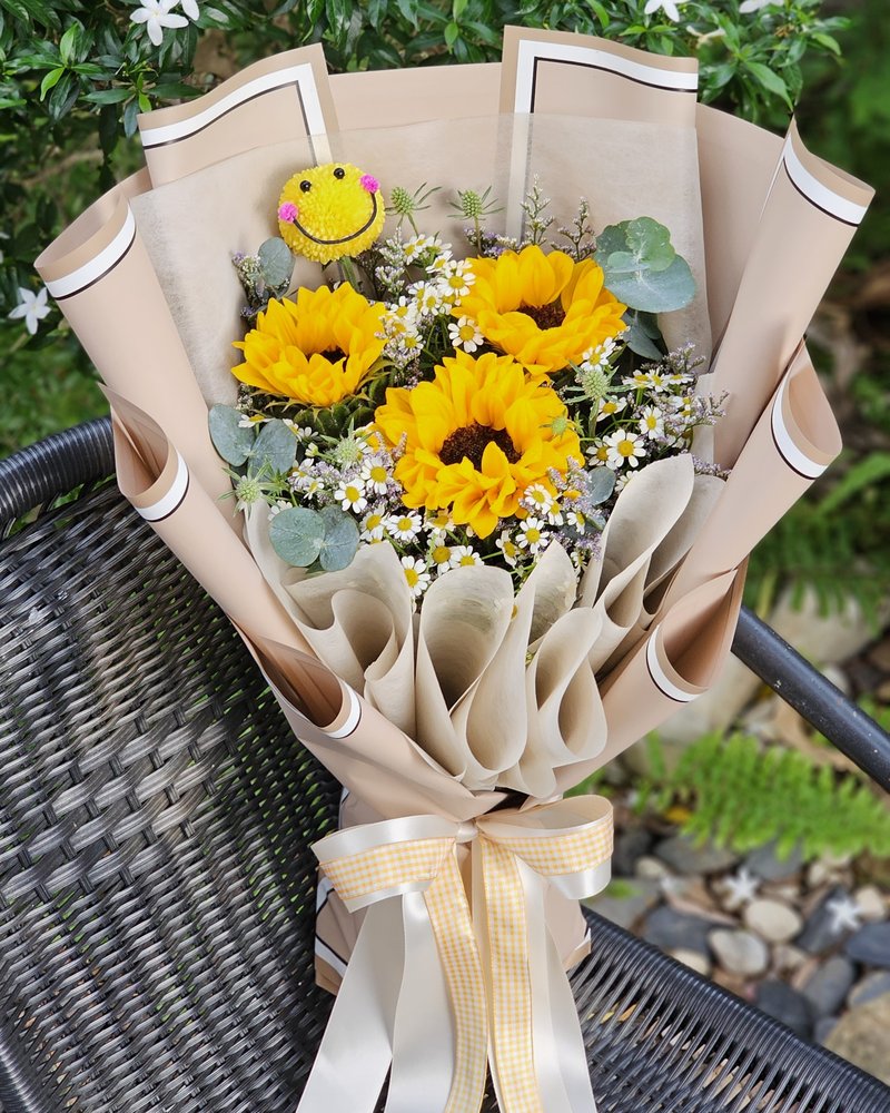 Congratulations Bouquets No. 58, arranged by ChorPhaka Florist