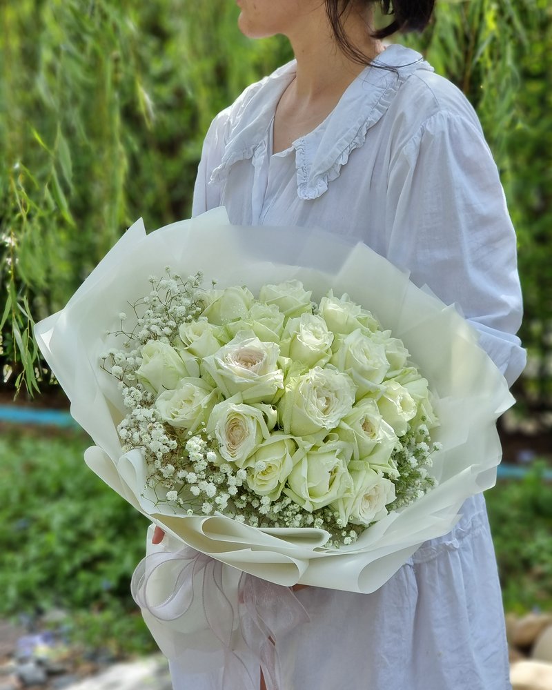 Fresh Flower Bouquets No. 1, arranged by ChorPhaka Florist