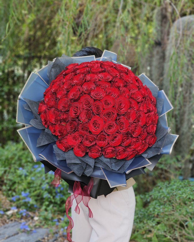 Fresh Flower Bouquets No. 8, arranged by ChorPhaka Florist
