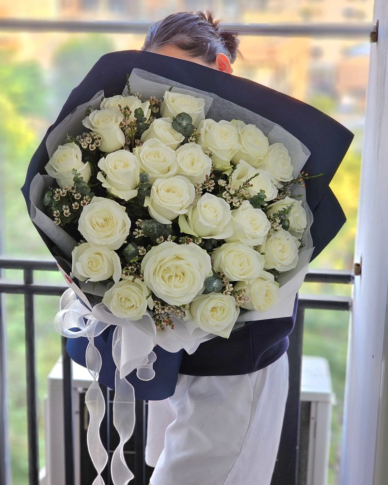 Fresh Flower Bouquets No. 10, arranged by ChorPhaka Florist