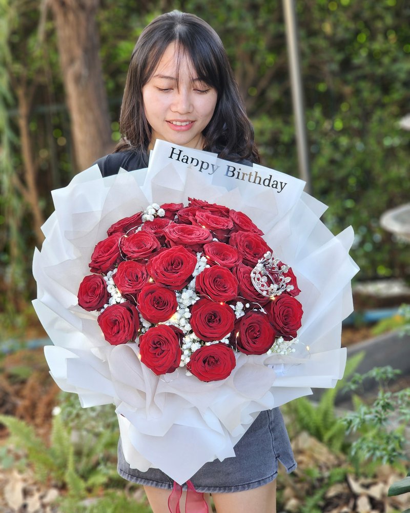 Fresh Flower Bouquets No. 25, arranged by ChorPhaka Florist