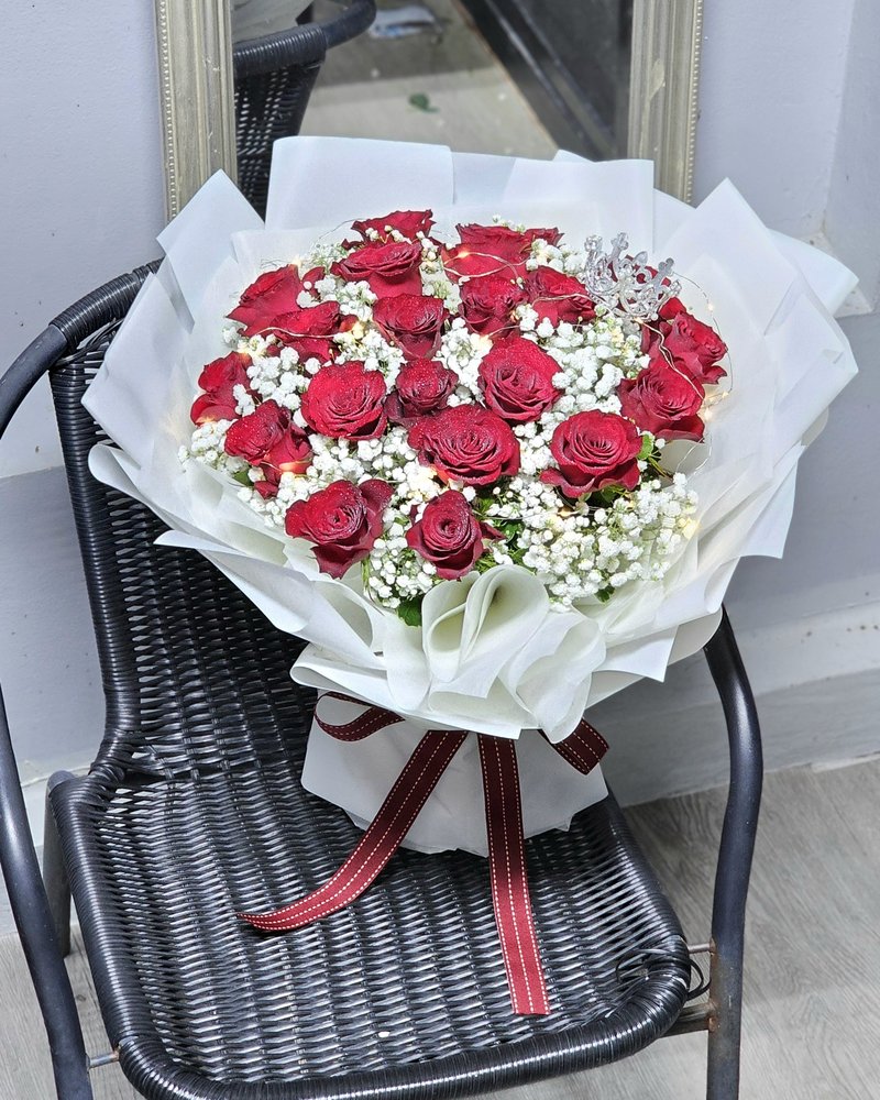 Fresh Flower Bouquets No. 43, arranged by ChorPhaka Florist