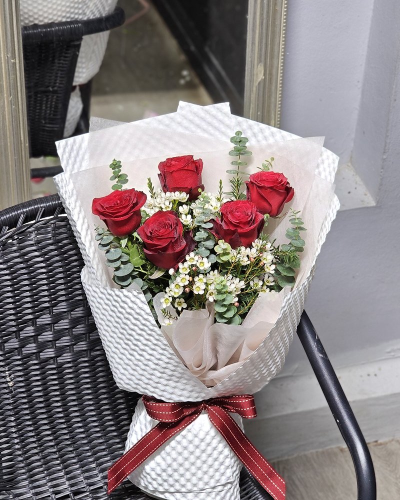 Fresh Flower Bouquets No. 56, arranged by ChorPhaka Florist