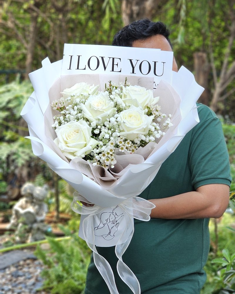 Fresh Flower Bouquets No. 57, arranged by ChorPhaka Florist