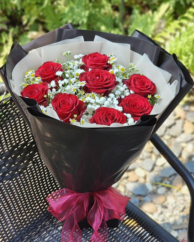 Fresh Flower Bouquets No. 68, arranged by ChorPhaka Florist