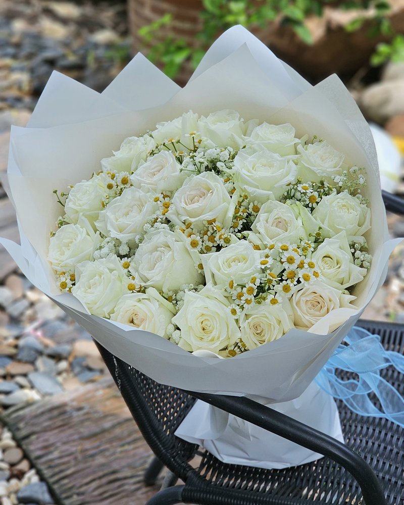 Fresh Flower Bouquets No. 73, arranged by ChorPhaka Florist