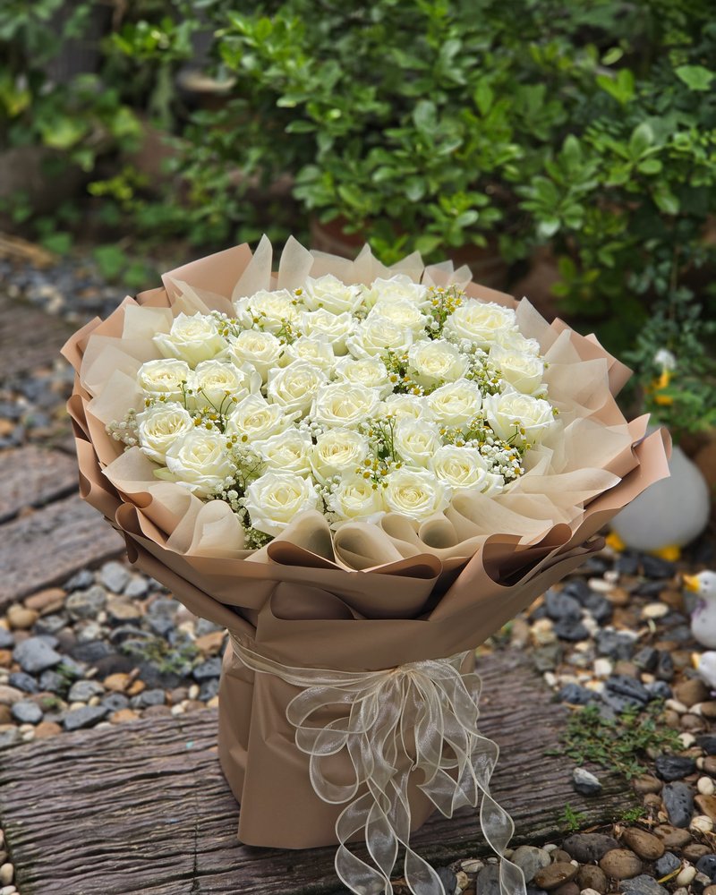 Fresh Flower Bouquets No. 85, arranged by ChorPhaka Florist
