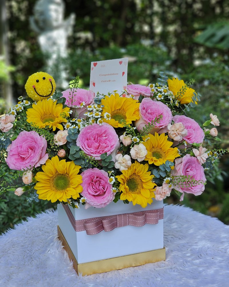 Flower Vases No. 12, arranged by ChorPhaka Florist