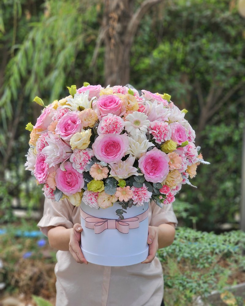 Flower Vases No. 18, arranged by ChorPhaka Florist