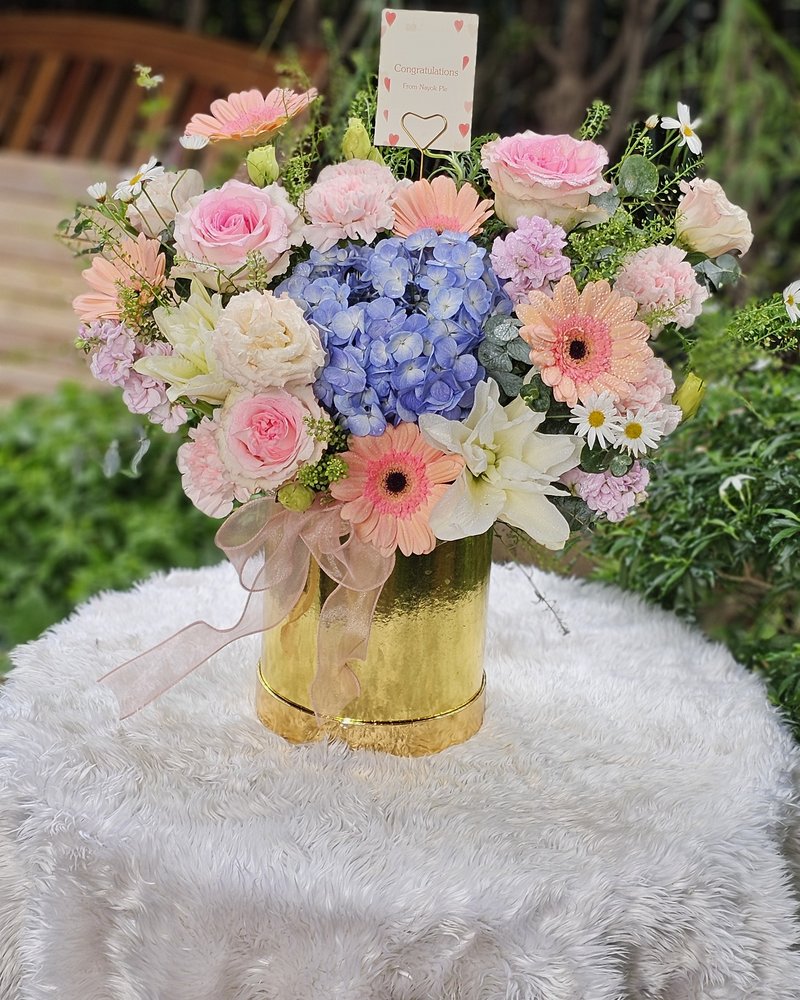 Flower Vases No. 24, arranged by ChorPhaka Florist