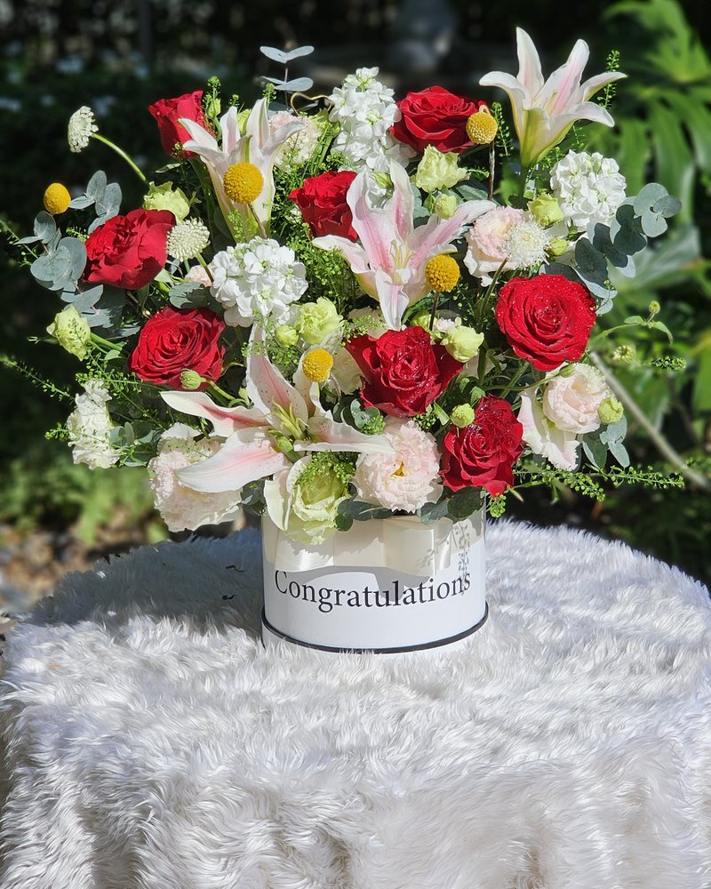 Flower Vases No. 26, arranged by ChorPhaka Florist