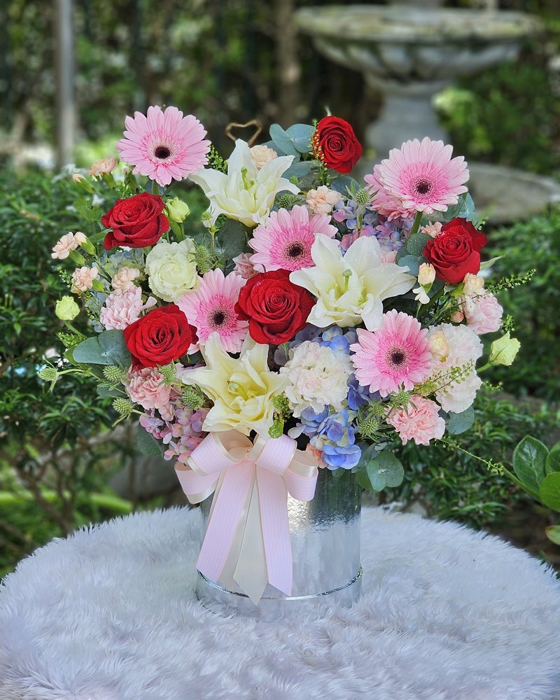Flower Vases No. 27, arranged by ChorPhaka Florist