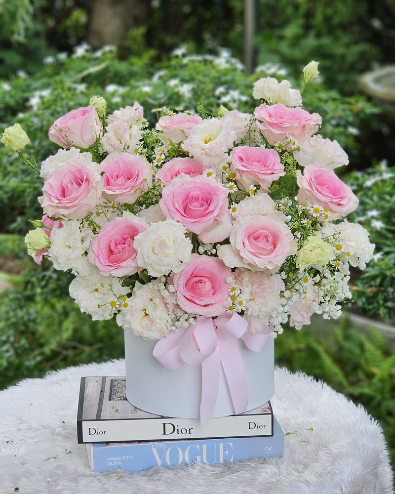 Flower Vases No. 29, arranged by ChorPhaka Florist