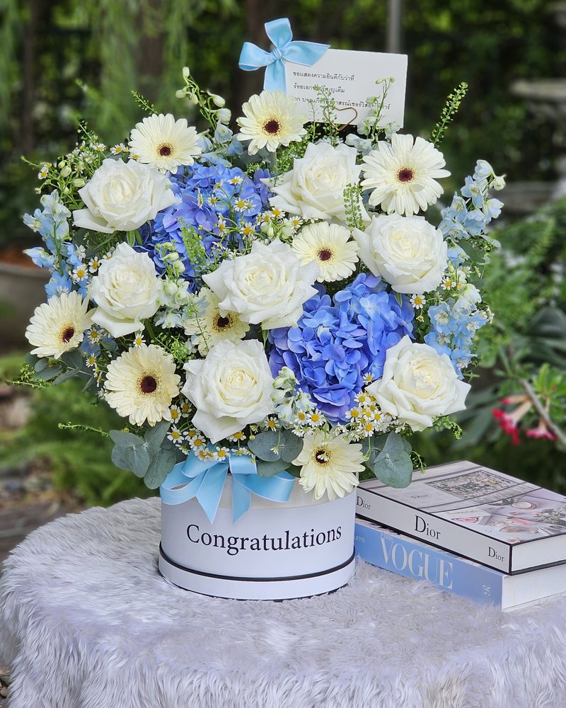 Flower Vases No. 30, arranged by ChorPhaka Florist