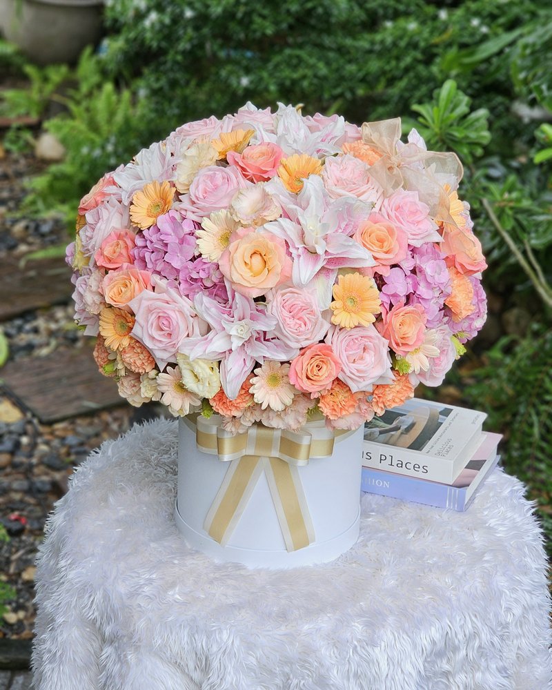 Flower Vases No. 36, arranged by ChorPhaka Florist
