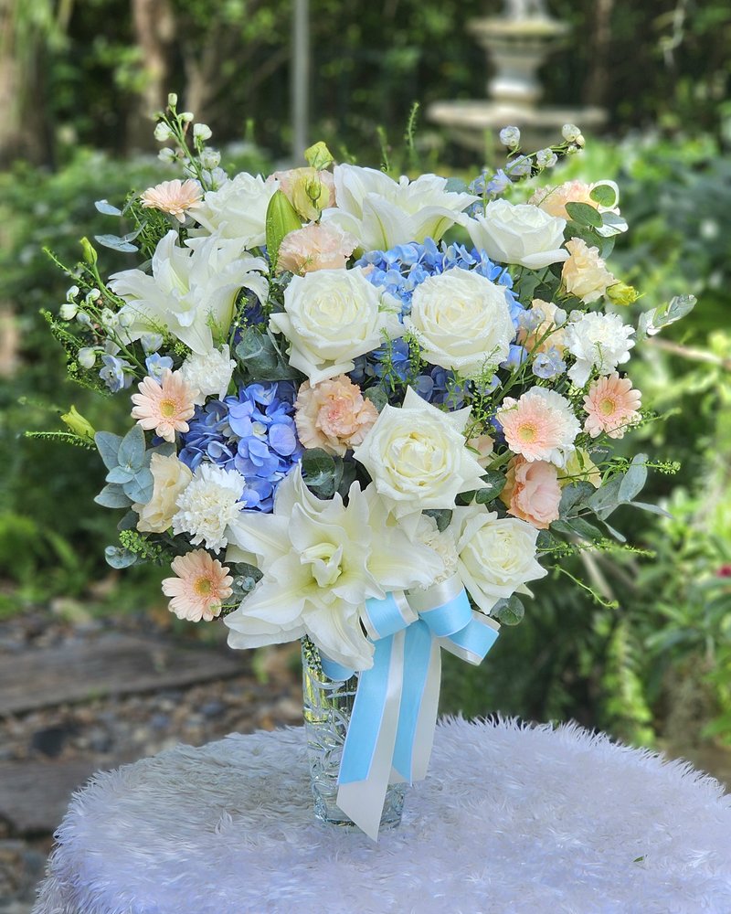 Flower Vases No. 42, arranged by ChorPhaka Florist