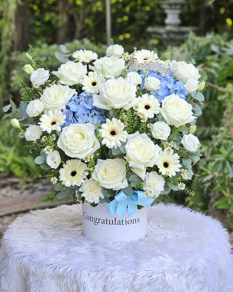 Flower Vases No. 43, arranged by ChorPhaka Florist