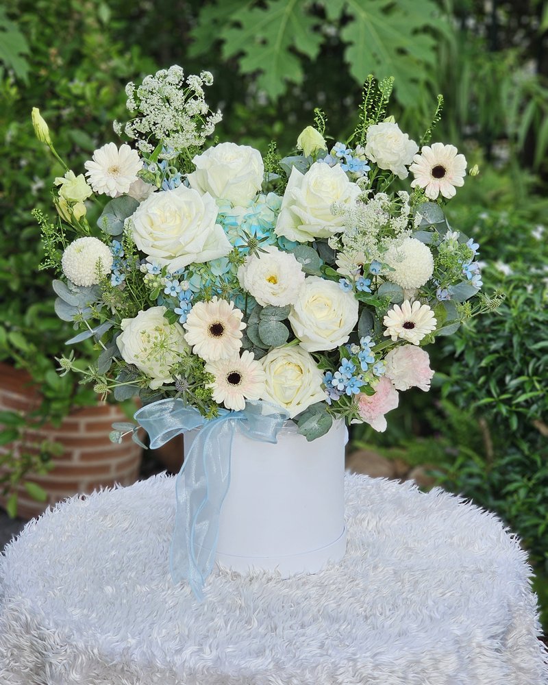 Flower Vases No. 66, arranged by ChorPhaka Florist