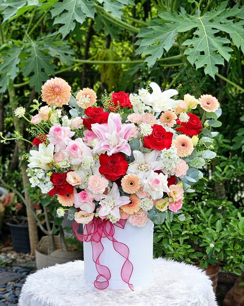 Flower Vases No. 70, arranged by ChorPhaka Florist