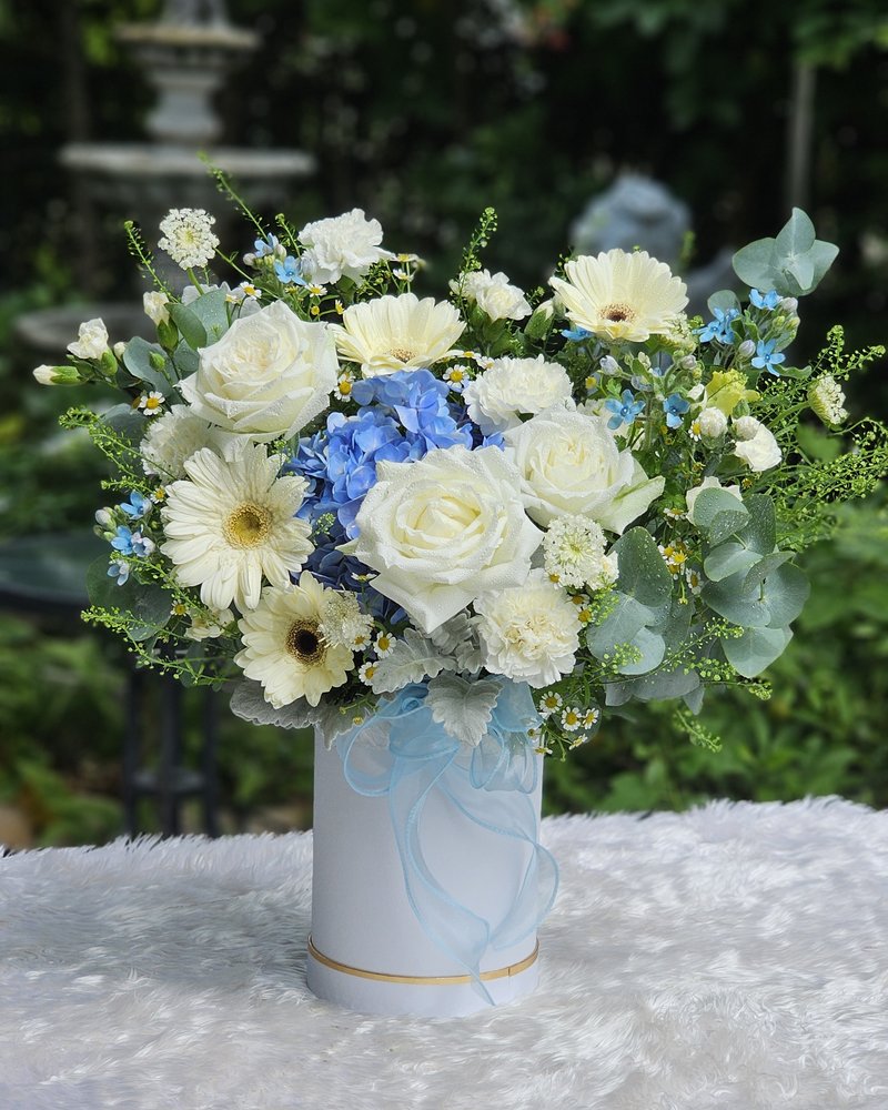 Flower Vases No. 74, arranged by ChorPhaka Florist